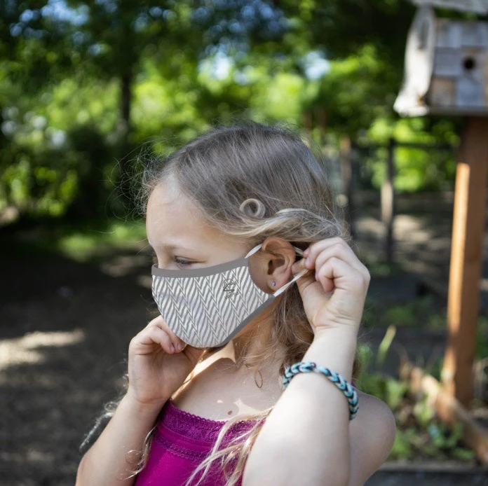 Sunday Afternoons Kids UVShield Cool SPF 50+ Face Mask 5 Sunday Afternoons Kids UVShield Cool SPF 50+ Face Mask - Image 5